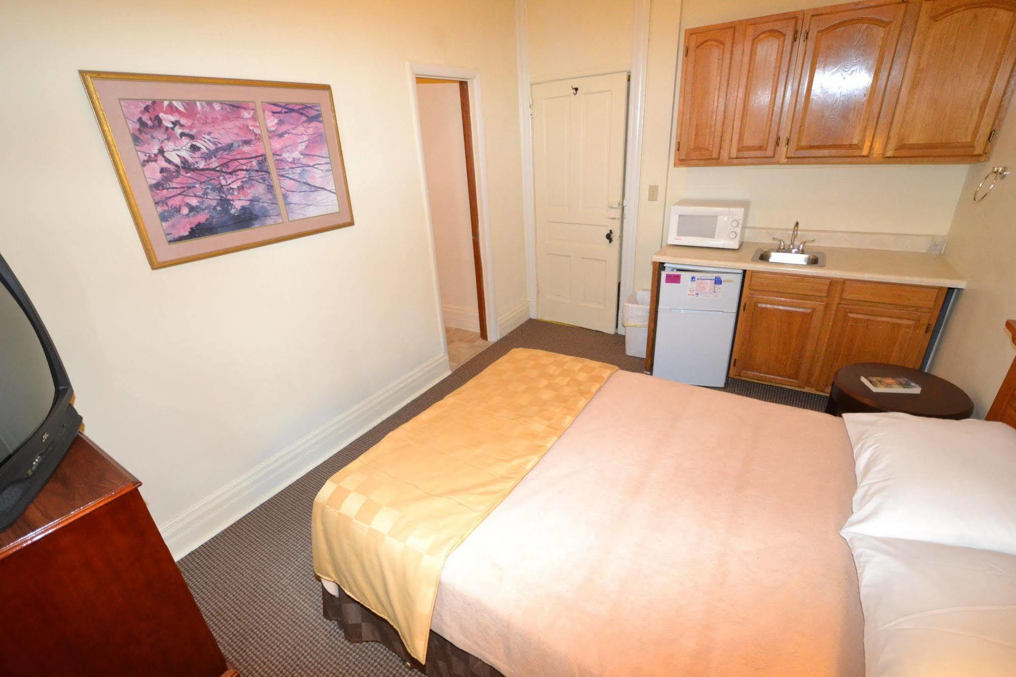 Perfect Stay Inn & Suites Blair Exterior photo